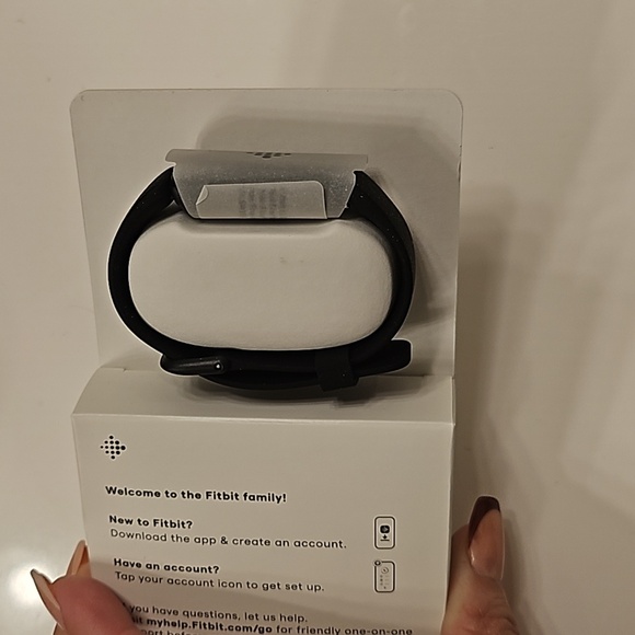 Fit bit inspire 2 - Picture 2 of 5